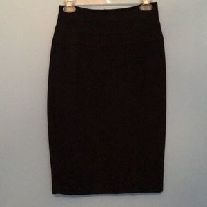Fashion and comfort CAbi Ponte Knit pencil skirt